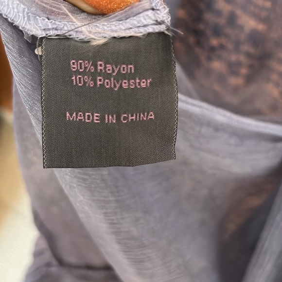 Sleeveless elegant shawl size medium - Picture 8 of 8